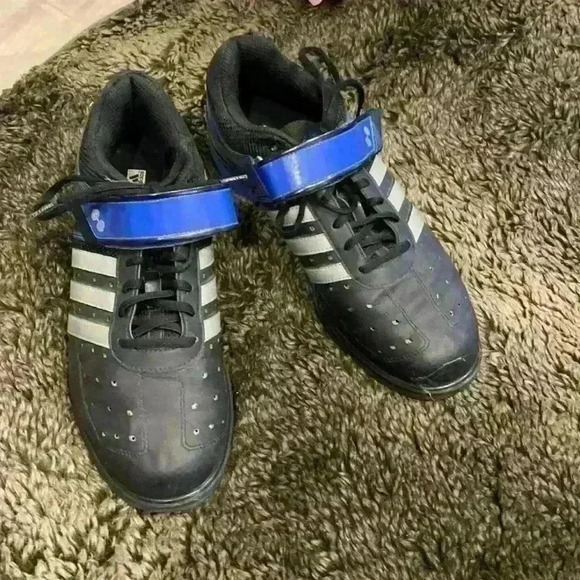 Adidas sneakers 9 1/2 - Picture 1 of 5